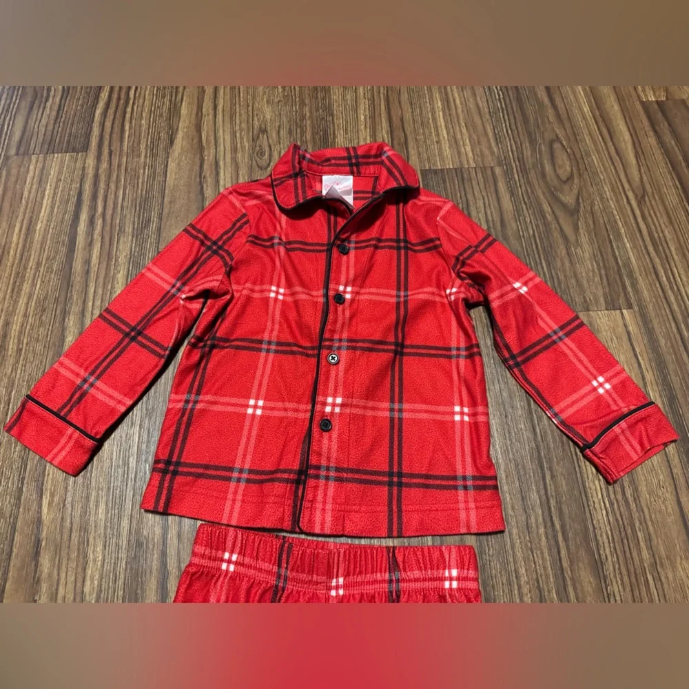 1 pair of Wondershop flannel Red Plaid Christmas Pajamas-3T
